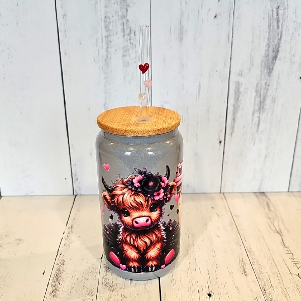 Cute Highland Cow Glass Tumbler with Straw